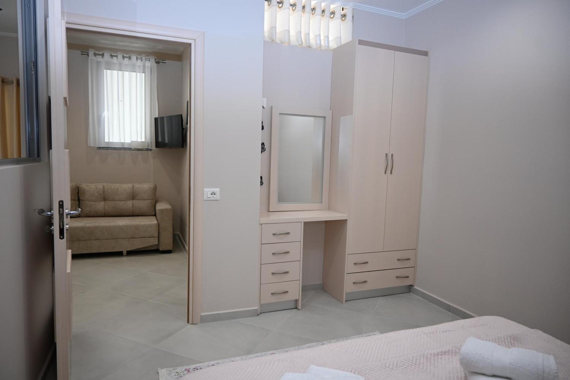 Eleana'S Apartament Саранде Стая снимка