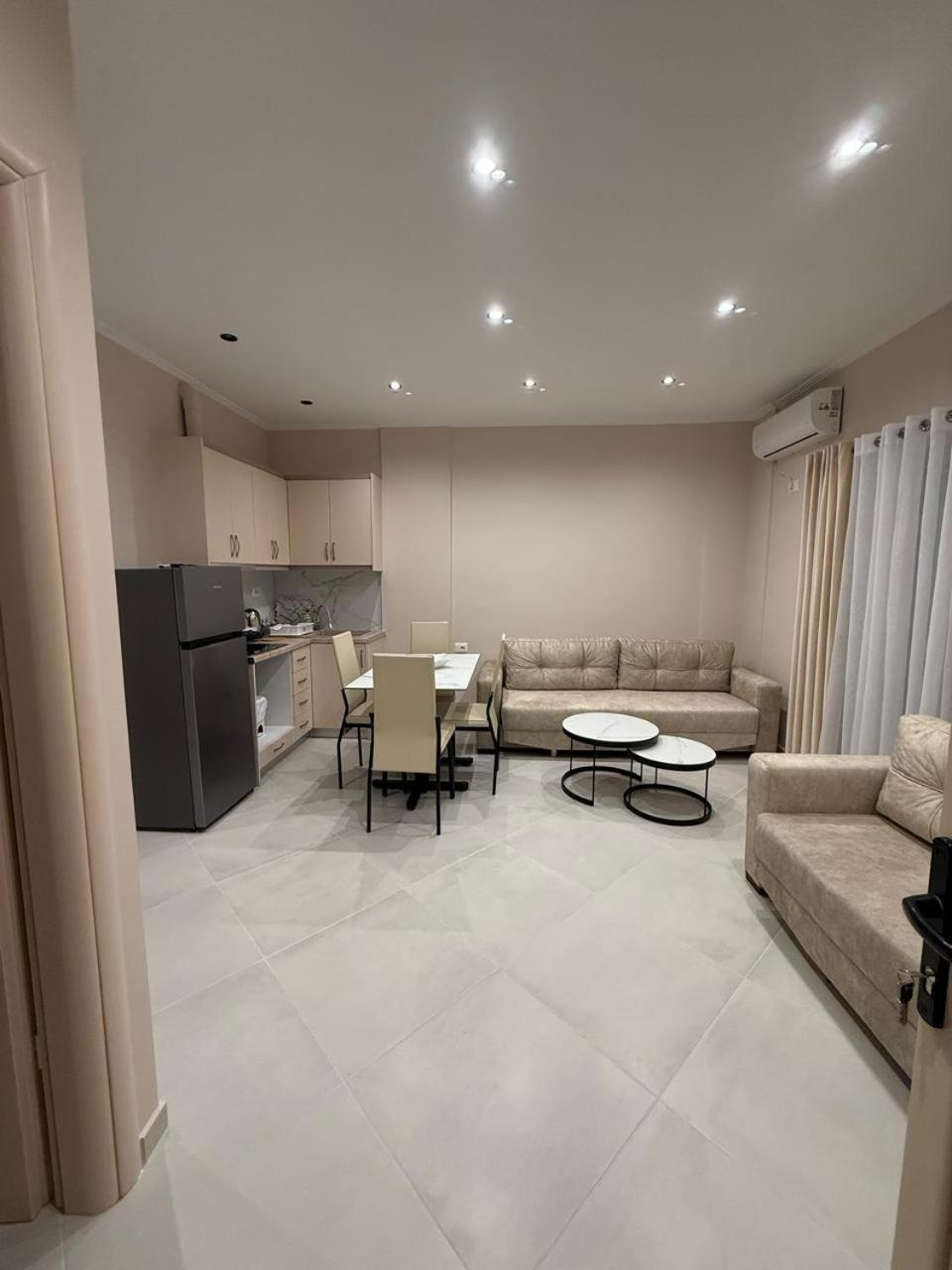 Eleana'S Apartament Саранде Стая снимка