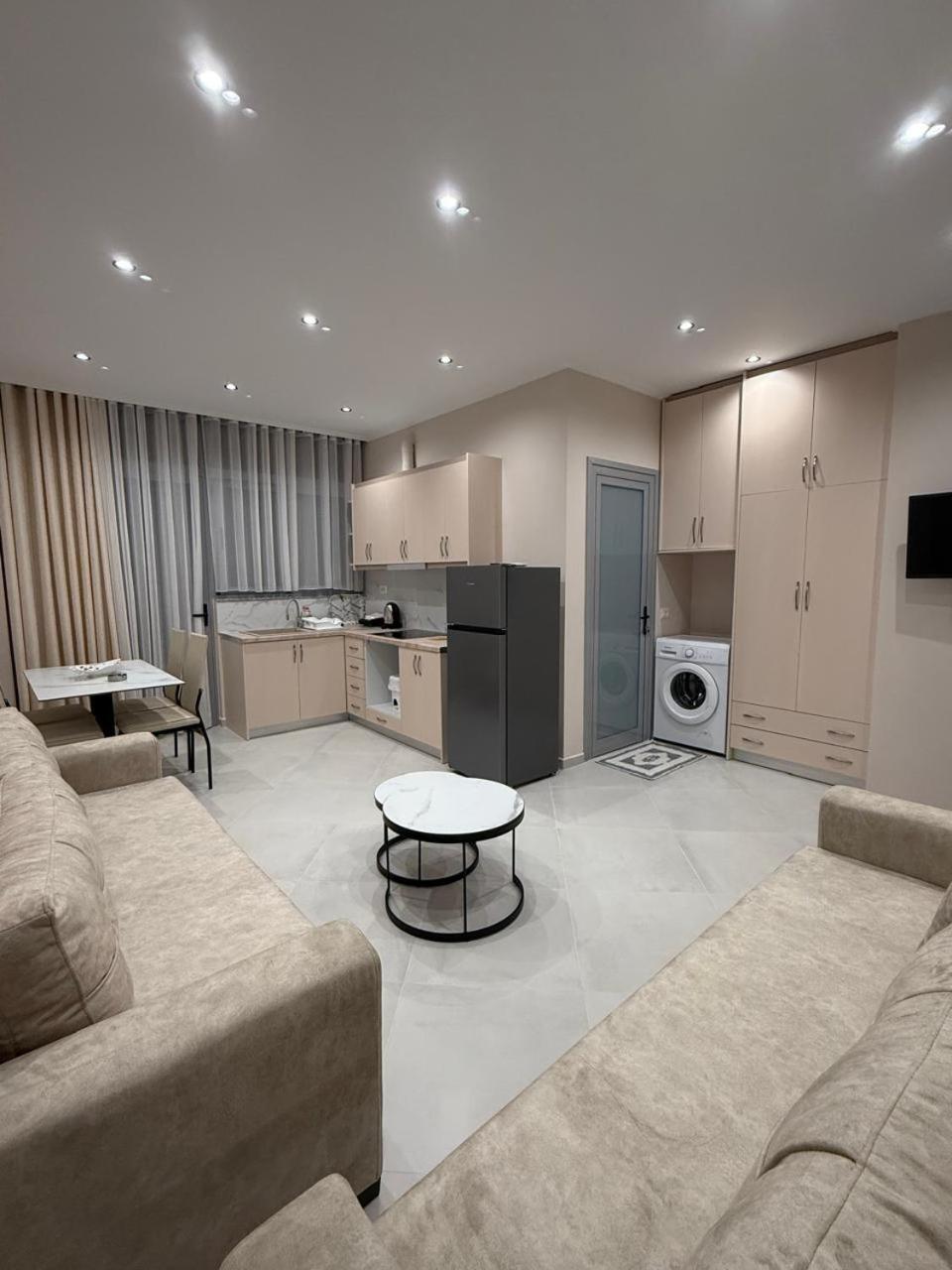 Eleana'S Apartament Саранде Екстериор снимка