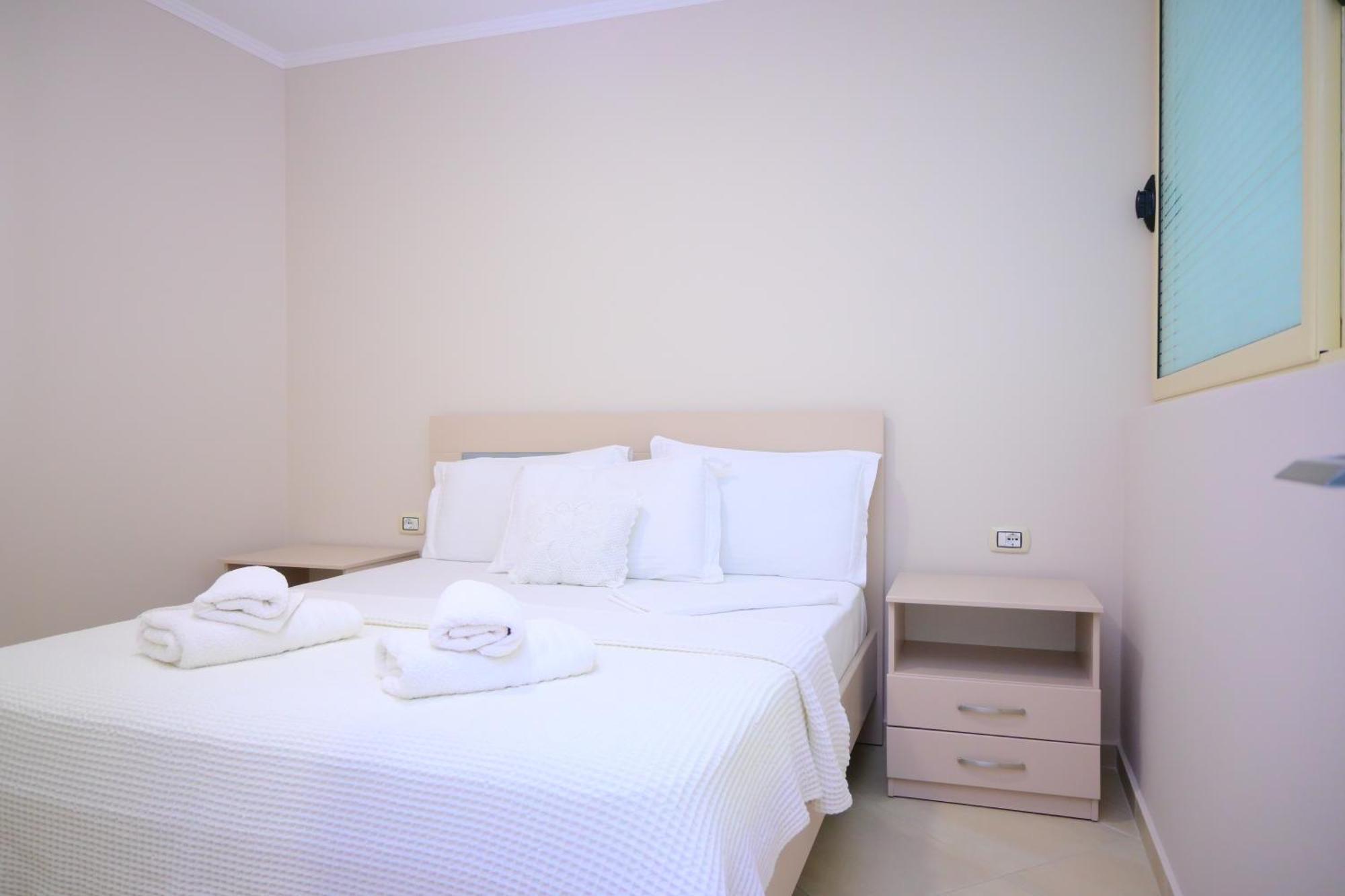 Eleana'S Apartament Саранде Екстериор снимка